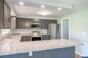 3897 Glenwood Lp SE, Salem, OR 97317 - Photo 5