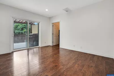 251 Fairview St, Silverton, OR 97381 - Photo 15