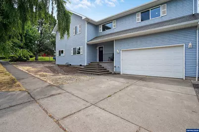 251 Fairview St, Silverton, OR 97381 - Photo 1