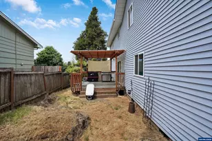 251 Fairview St, Silverton, OR 97381 - Photo 47