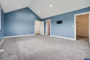 251 Fairview St, Silverton, OR 97381 - Photo 27