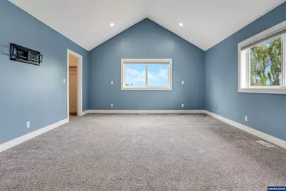 251 Fairview St, Silverton, OR 97381 - Photo 29