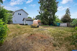 251 Fairview St, Silverton, OR 97381 - Photo 49