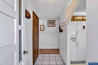 3218 West Pl, Hubbard, OR 97032 - Photo 11