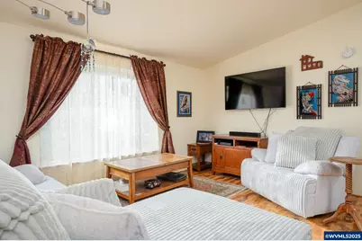 2957 W 10th St, The Dalles, OR 97058 - Photo 3