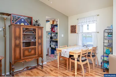 2957 W 10th St, The Dalles, OR 97058 - Photo 9