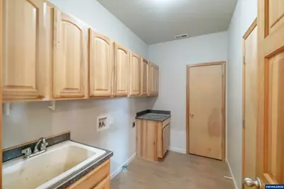 740 SE Alicia St, Sheridan, OR 97378 - Photo 23