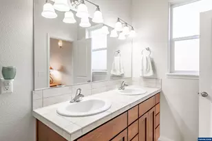 540 Lavender St, Silverton, OR 97381 - Photo 29