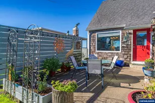 6225 NW Logan Rd, Lincoln City, OR 97367 - Photo 33