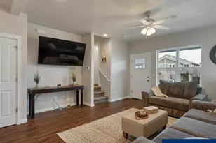 1612 SE Barberry Ave, Dallas, OR 97338 - Photo 3