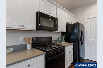 1612 SE Barberry Av, Dallas, OR 97338 - Photo 9