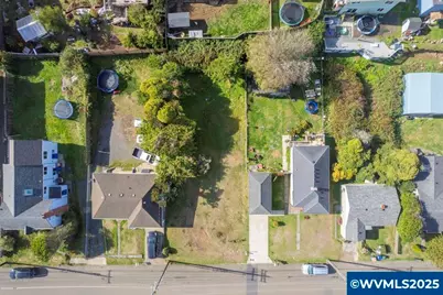 112 SW Lee St, Newport, OR 97365 - Photo 1