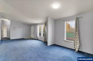 1015 Oak St, Silverton, OR 97381 - Photo 7