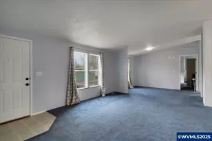 1015 Oak St, Silverton, OR 97381 - Photo 3