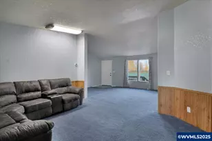 1015 Oak St, Silverton, OR 97381 - Photo 11