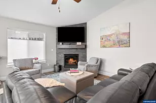 518 Sarah Renee Ave SE, Salem, OR 97306 - Photo 7
