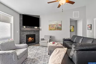 518 Sarah Renee Ave SE, Salem, OR 97306 - Photo 5