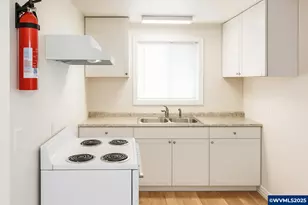 166 NE 8th St, Newport, OR 97365 - Photo 13