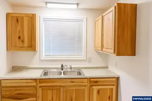 166 NE 8th St, Newport, OR 97365 - Photo 11