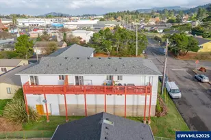 166 NE 8th St, Newport, OR 97365 - Photo 5