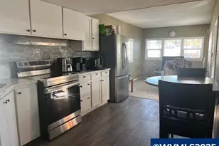 16901 SE Division St, Portland, OR 97236 - Photo 3