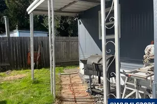 16901 SE Division St, Portland, OR 97236 - Photo 17