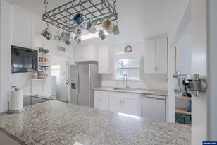 91 W Mary St, Lebanon, OR 97355 - Photo 23