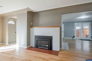 135 S 21st St, Philomath, OR 97370 - Photo 7