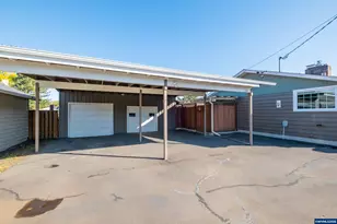 135 S 21st St, Philomath, OR 97370 - Photo 43