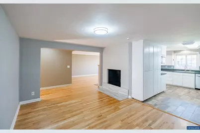 135 S 21st St, Philomath, OR 97370 - Photo 9