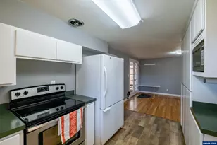 135 S 21st St, Philomath, OR 97370 - Photo 15