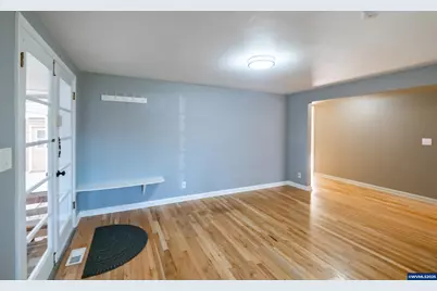 135 S 21st St, Philomath, OR 97370 - Photo 11