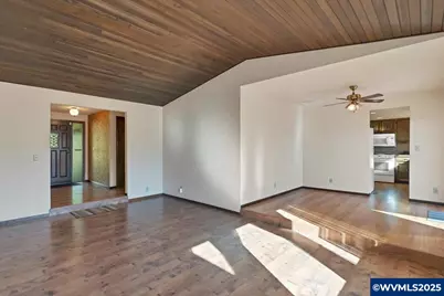 4562 Johnisee Ct NE, Salem, OR 97305 - Photo 9