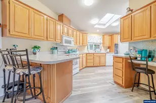 38129 Weirich Dr, Lebanon, OR 97355 - Photo 17