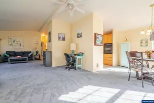 38129 Weirich Dr, Lebanon, OR 97355 - Photo 5