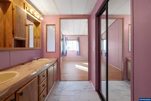 300 SE Lacreole Dr, Dallas, OR 97338 - Photo 23