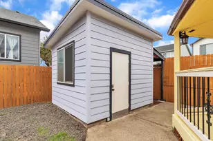 831 W Oak St, Lebanon, OR 97355 - Photo 33