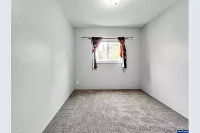 831 W Oak St, Lebanon, OR 97355 - Photo 25