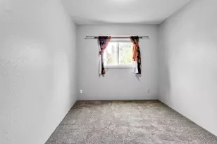 831 W Oak St, Lebanon, OR 97355 - Photo 25