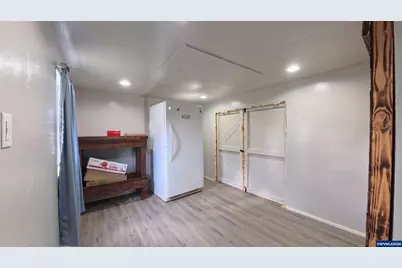 34125 E Lacomb Rd, Lebanon, OR 97355 - Photo 31