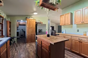 34125 E Lacomb Rd, Lebanon, OR 97355 - Photo 15