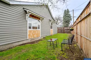 1229 SW Washington St, Albany, OR 97321 - Photo 27