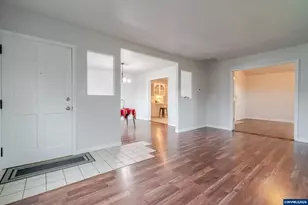 1229 SW Washington St, Albany, OR 97321 - Photo 9