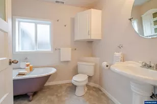 1229 SW Washington St, Albany, OR 97321 - Photo 21