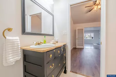 1229 SW Washington St, Albany, OR 97321 - Photo 13