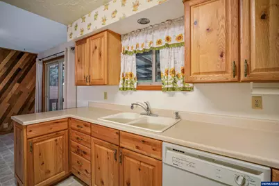 2470 Alameda St NE, Salem, OR 97301 - Photo 19