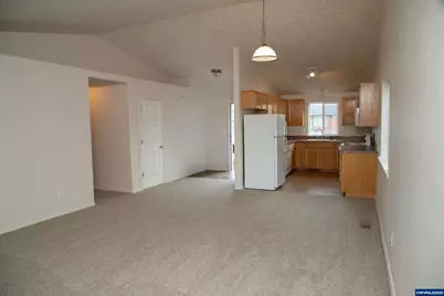 1525 Park Av NE, Salem, OR 97301 - Photo 5