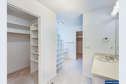 1055 Tukwila Dr, Woodburn, OR 97071 - Photo 15