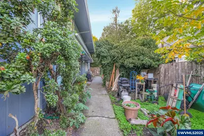664 Thompson Av NE, Salem, OR 97301 - Photo 15