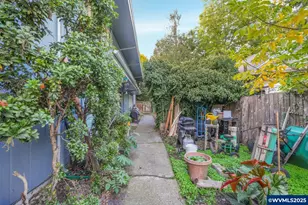 664 Thompson Ave NE, Salem, OR 97301 - Photo 15